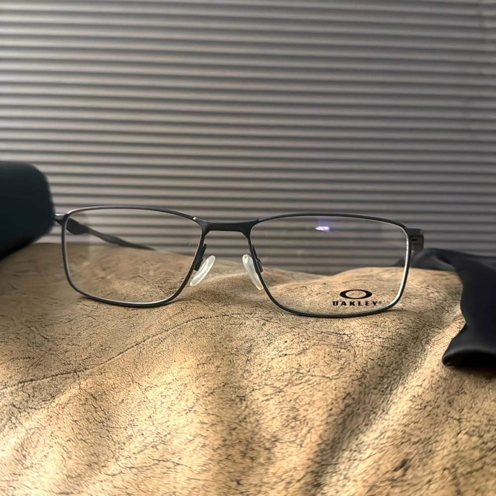 Oakley socket 5.0